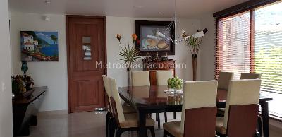 Casa de 5 alcobas en venta en San Jose De Bavaria, Bogotá, 450 m² · foto 3 de 14