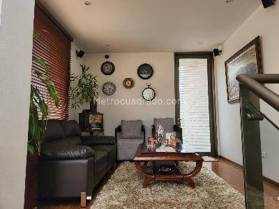 Casa de 4 alcobas en venta en San Jose De Bavaria, Bogotá, 350 m² · foto 7 de 13