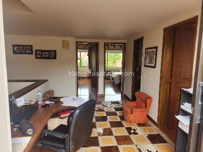 Casa en venta en San Jose De Bavaria, Bogotá · foto 2 de 11