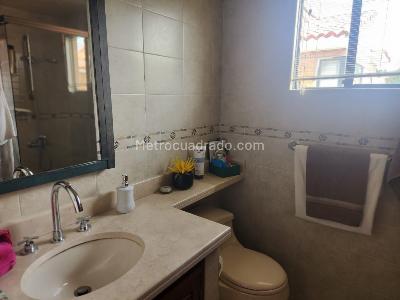 Casa en venta en San Jose De Bavaria, Bogotá · foto 9 de 11