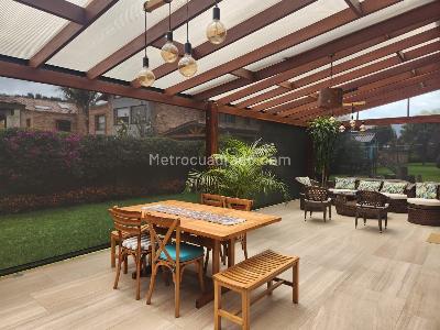 Casa de 4 alcobas en venta en San Jose De Bavaria, Bogotá, 328 m² · foto 8 de 11