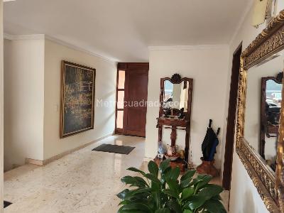 Casa de 4 alcobas en venta en San Jose De Bavaria, Bogotá, 328 m² · foto 9 de 11