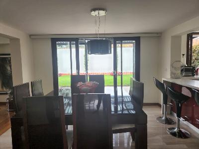 Casa de 3 alcobas en venta en San Jose De Bavaria, Bogotá, 350 m² · foto 2 de 10