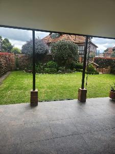Casa de 4 alcobas en venta en San Jose De Bavaria, Bogotá, 220 m² · foto 6 de 13
