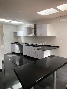 Casa de 3 alcobas en venta en San Jose De Bavaria, Bogotá, 390 m² · foto 12 de 13