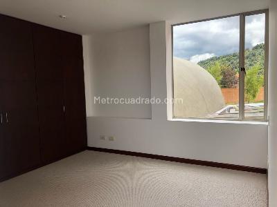 Casa de 3 alcobas en venta en San Jose De Bavaria, Bogotá, 390 m² · foto 8 de 13