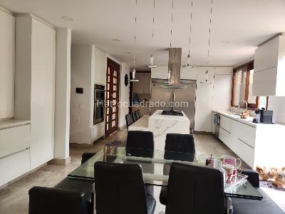 Casa de 4 alcobas en venta en San Jose De Bavaria, Bogotá, 560 m² · foto 5 de 15