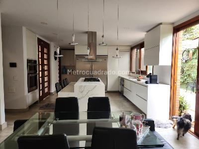 Casa de 4 alcobas en venta en San Jose De Bavaria, Bogotá, 560 m² · foto 6 de 15