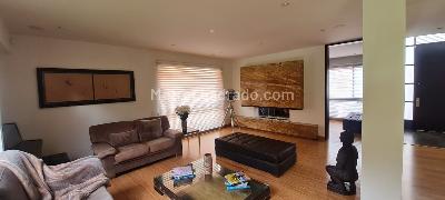 Casa de 5 alcobas en venta en San Jose De Bavaria, Bogotá, 400 m² · foto 3 de 14