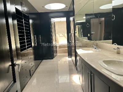 Casa en venta en San Jose De Bavaria, Bogotá · foto 11 de 17