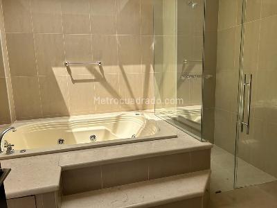 Casa en venta en San Jose De Bavaria, Bogotá · foto 12 de 17