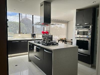 Casa de 5 alcobas en venta en San Jose De Bavaria, Bogotá, 580 m² · foto 8 de 16