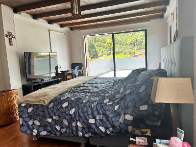Casa de 3 alcobas en venta en San Jose De Bavaria, Bogotá, 400 m² · foto 4 de 12