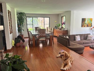 Casa de 3 alcobas en venta en San Jose De Bavaria, Bogotá, 320 m² · foto 2 de 16