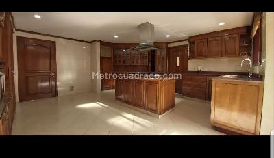 Casa en venta en San Jose De Bavaria, Bogotá · foto 9 de 17