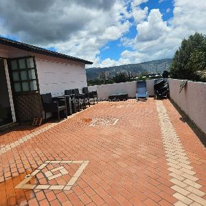 Casa de 5 alcobas en arriendo en San Jose De Bavaria, Bogotá, 650 m² · foto 8 de 15