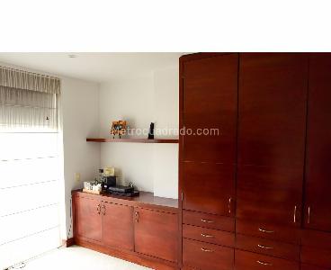 Casa de 4 alcobas en venta en San Jose De Bavaria, Bogotá, 332 m² · foto 5 de 15