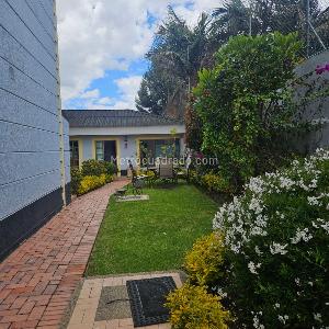 Casa de 5 alcobas en venta en San Jose De Bavaria, Bogotá, 650 m² · foto 16 de 19