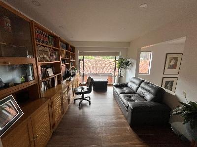 Casa de 3 alcobas en venta en San Jose De Bavaria, Bogotá, 280 m² · foto 3 de 17