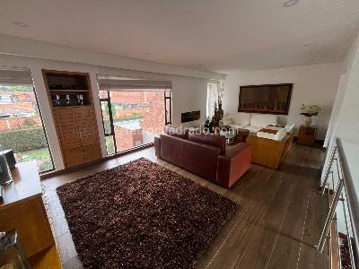 Casa de 3 alcobas en venta en San Jose De Bavaria, Bogotá, 280 m² · foto 4 de 17