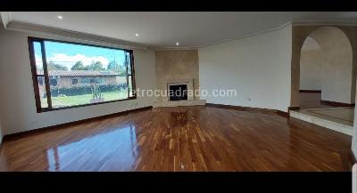 Casa de 4 alcobas en venta en San Jose De Bavaria, Bogotá, 540 m² · foto 6 de 17