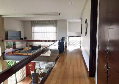 Casa de 5 alcobas en venta en San Jose De Bavaria, Bogotá, 322 m² · foto 2 de 11