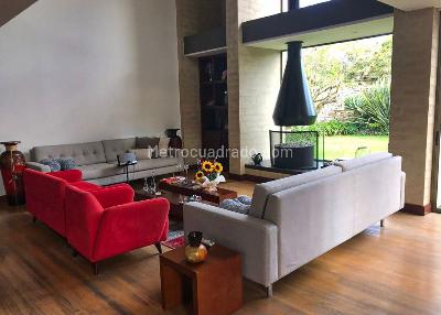 Casa de 5 alcobas en venta en San Jose De Bavaria, Bogotá, 322 m² · foto 9 de 11