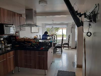 Casa de 3 alcobas en venta en San Jose De Bavaria, Bogotá, 152 m² · foto 4 de 9