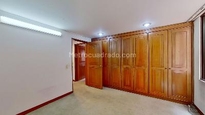 Apartamento de 4 alcobas en venta en Molinos Norte, Bogotá, 143 m² · foto 2 de 8
