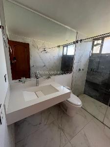 Casa de 5 alcobas en arriendo en San Jose De Bavaria, Bogotá, 350 m² · foto 16 de 20