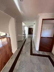 Casa de 5 alcobas en arriendo en San Jose De Bavaria, Bogotá, 350 m² · foto 4 de 20