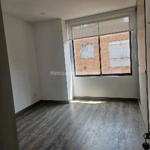 Apartamento de 2 alcobas en venta en Santa Barbara Occidental, Bogotá, 53 m² · foto 4 de 15