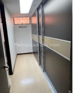 Apartamento en venta en Santa Barbara Occidental, Bogotá · foto 6 de 11