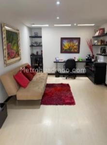 Apartamento de 3 alcobas en venta en Santa Barbara, Bogotá, 247 m² · foto 2 de 11