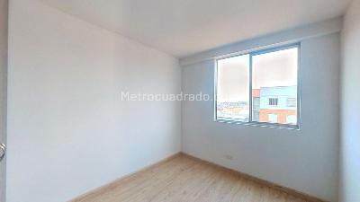 Apartamento en venta en Castilla Kennedy, Bogotá · foto 3 de 11