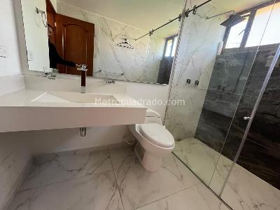 Casa de 5 alcobas en arriendo en San Jose De Bavaria, Bogotá, 350 m² · foto 13 de 20