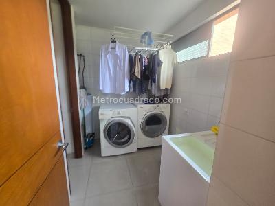 Apartamento de 3 alcobas en venta en Altos De Sotileza, Bogotá, 240 m² · foto 10 de 20