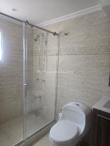 Casa de 4 alcobas en venta en San Jose De Bavaria, Bogotá, 245 m² · foto 14 de 19