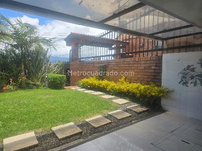Casa de 4 alcobas en venta en San Jose De Bavaria, Bogotá, 245 m² · foto 18 de 19