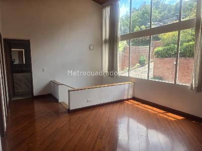 Casa de 4 alcobas en venta en San Jose De Bavaria, Bogotá, 245 m² · foto 3 de 19