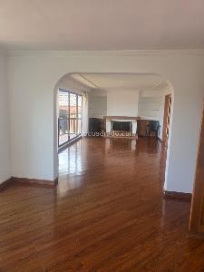 Casa de 4 alcobas en venta en San Jose De Bavaria, Bogotá, 245 m² · foto 6 de 19