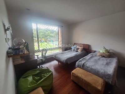 Apartamento de 4 alcobas en venta en Cerros De Oriente, Bogotá, 220 m² · foto 12 de 14