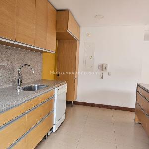 Apartamento en venta en Los Rosales, Bogotá · foto 8 de 12