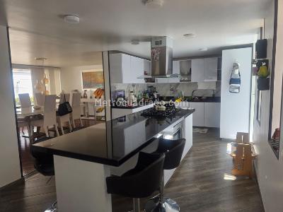 Casa de 4 alcobas en venta en San Jose De Bavaria, Bogotá, 340 m² · foto 14 de 14