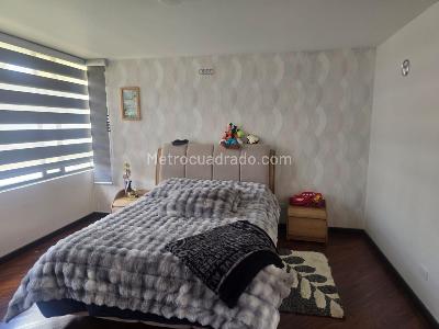 Casa de 4 alcobas en venta en San Jose De Bavaria, Bogotá, 340 m² · foto 4 de 14