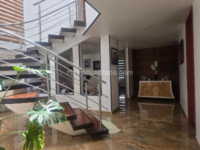 Casa de 4 alcobas en venta en San Jose De Bavaria, Bogotá, 340 m² · foto 7 de 14