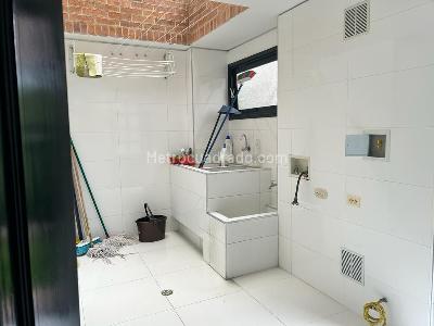 Casa en venta en San Jose De Bavaria, Bogotá · foto 4 de 13