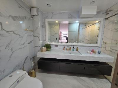 Apartamento de 3 alcobas en venta en Los Rosales Reservado, Bogotá, 175 m² · foto 4 de 13