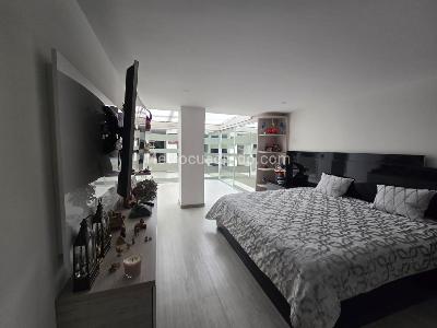 Apartamento de 3 alcobas en venta en Los Rosales Reservado, Bogotá, 175 m² · foto 5 de 13