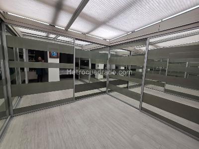 Apartamento de 3 alcobas en venta en Los Rosales Reservado, Bogotá, 175 m² · foto 6 de 13